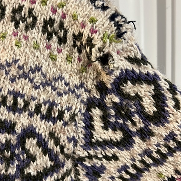 Northern reflection vintage wool knit cardigan 😍🌈 - Picture 12 of 13